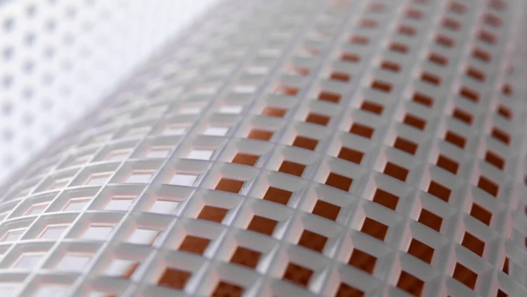 توری پشت سنگ